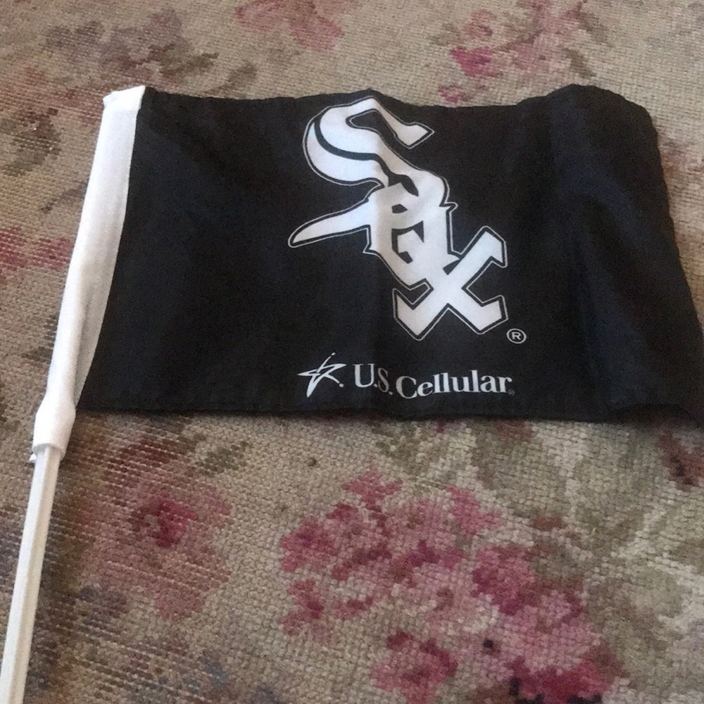 Chicago whitesox car flag